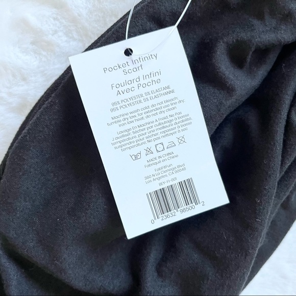 BEYOND YOGA NWT POCKET INFINITY SCARF Trendy Chic Minimalist Cozy - Picture 4 of 6